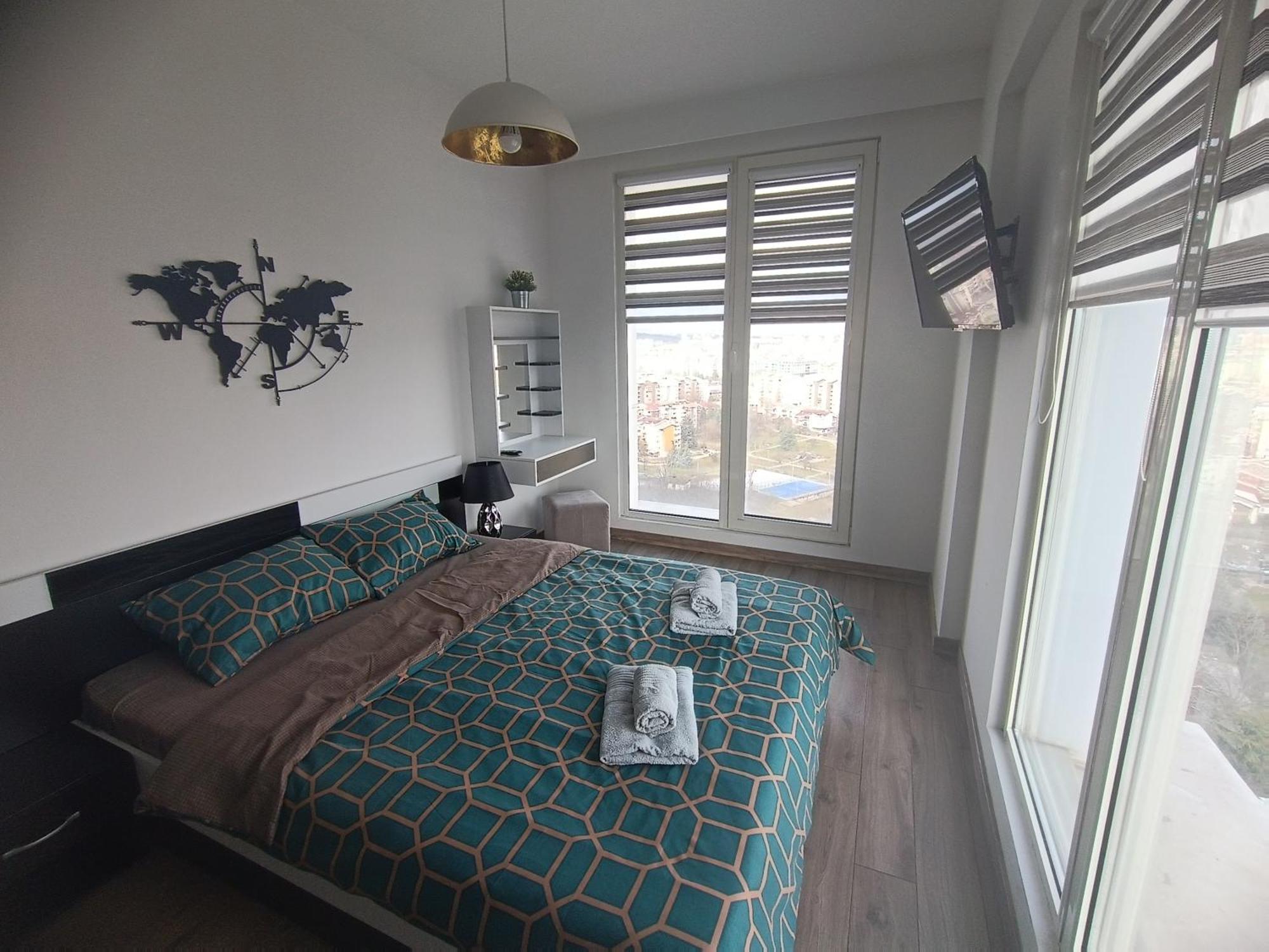 18Th & 16H Floor Secure Luxury Condos With Pool & Fitness Included In Price Skopje Extérieur photo