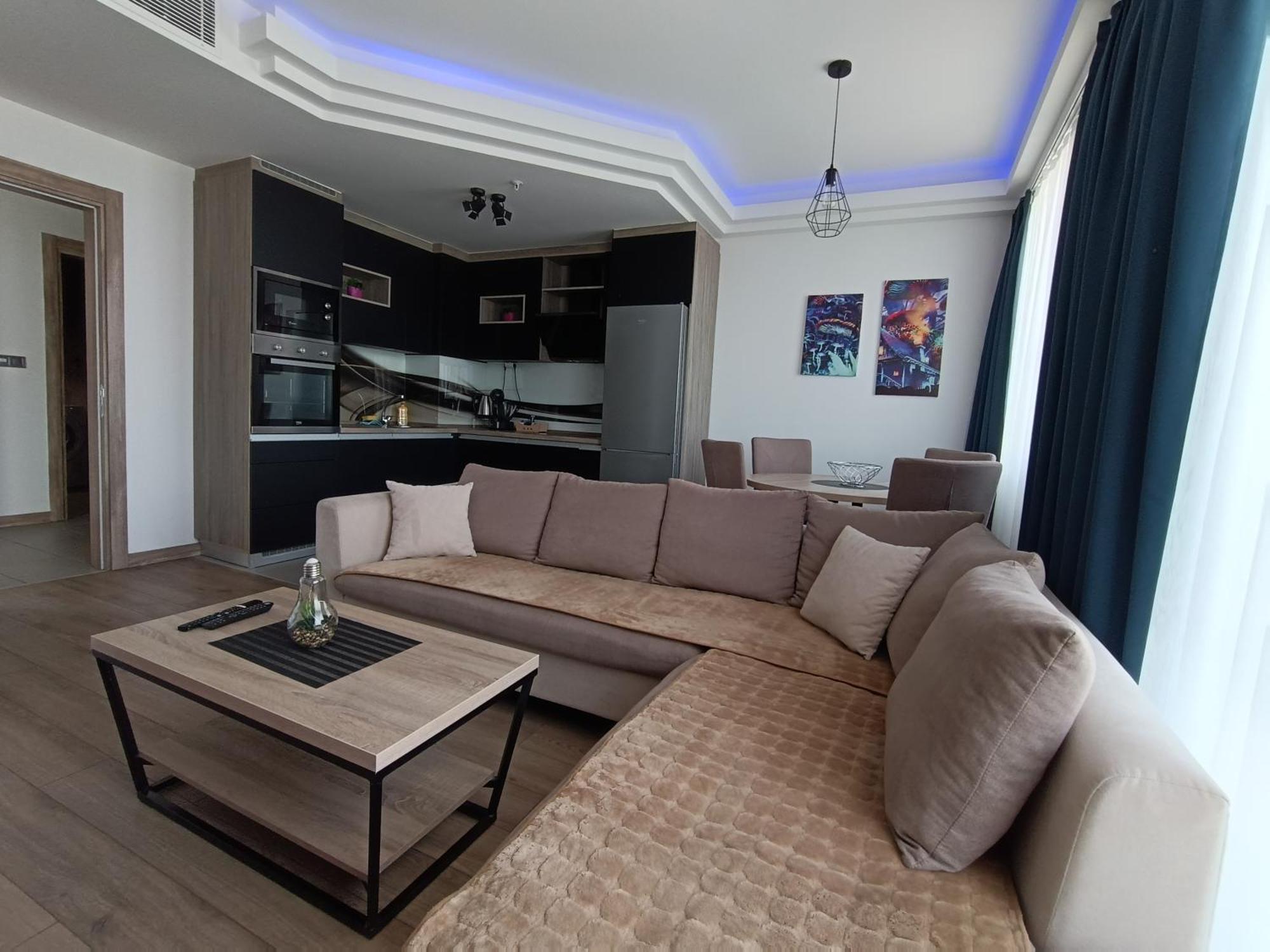 18Th & 16H Floor Secure Luxury Condos With Pool & Fitness Included In Price Skopje Extérieur photo